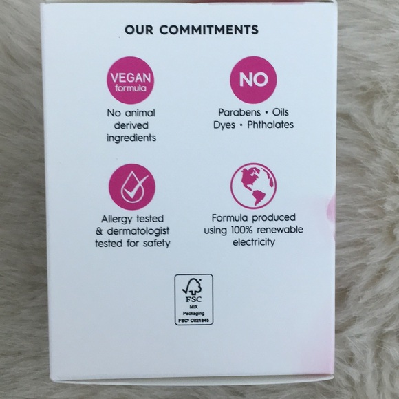 Garnier SkinActive Moisture Cream - Picture 3 of 3